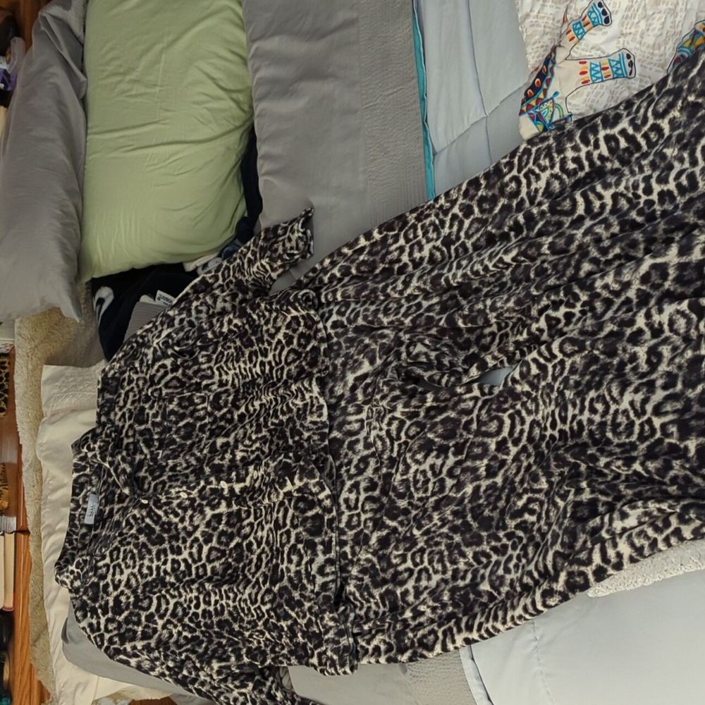 Fleece leopard print pajamas